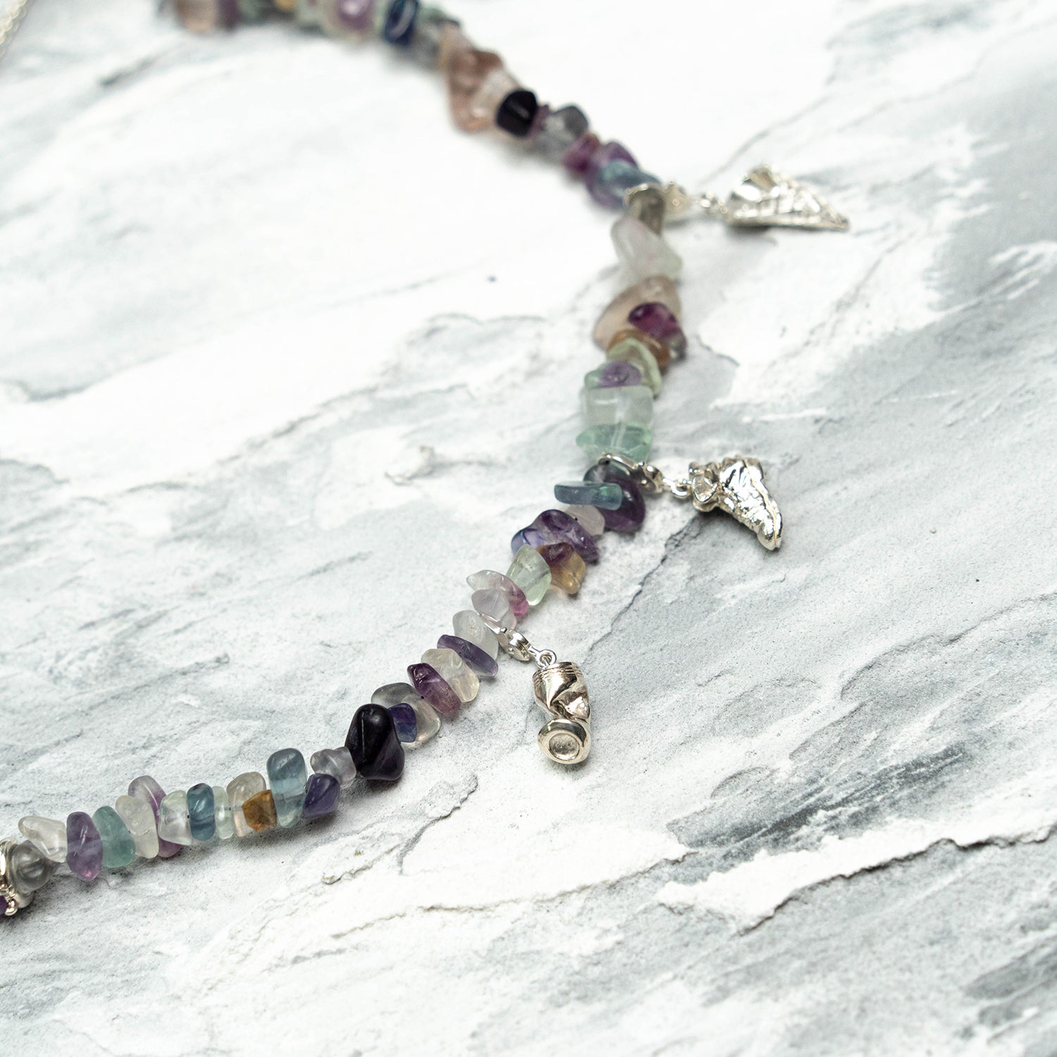 BASE CHOKER NECKLACE -BEADS MULTI- | NARRATIVEPLATOON