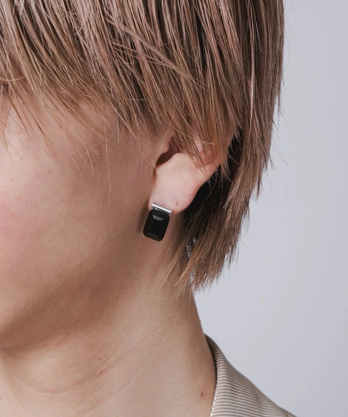 Large square stone pierce SV-925| HERGO