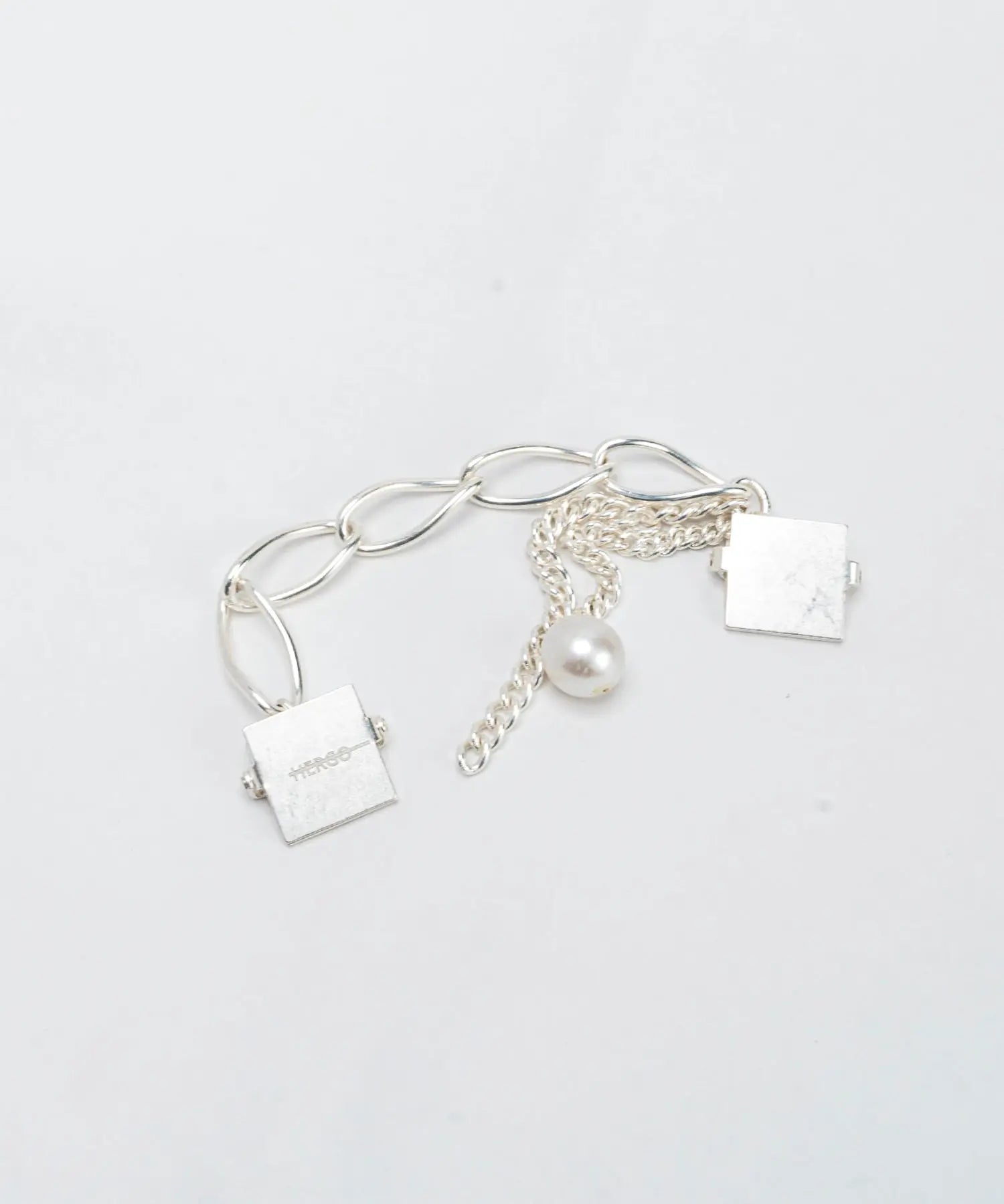 Accent pearl necklace| HERGO