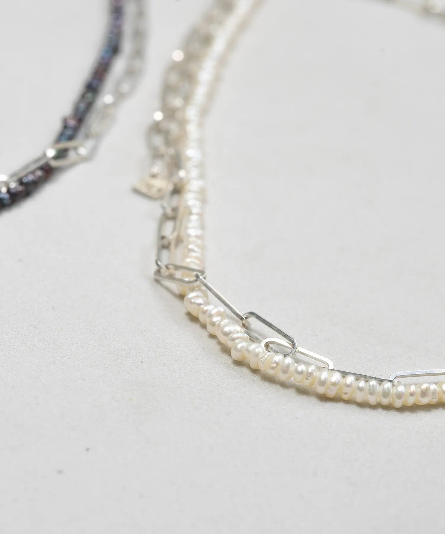 Flat Chain Baby Pearl Necklace SV-925 | HERGO