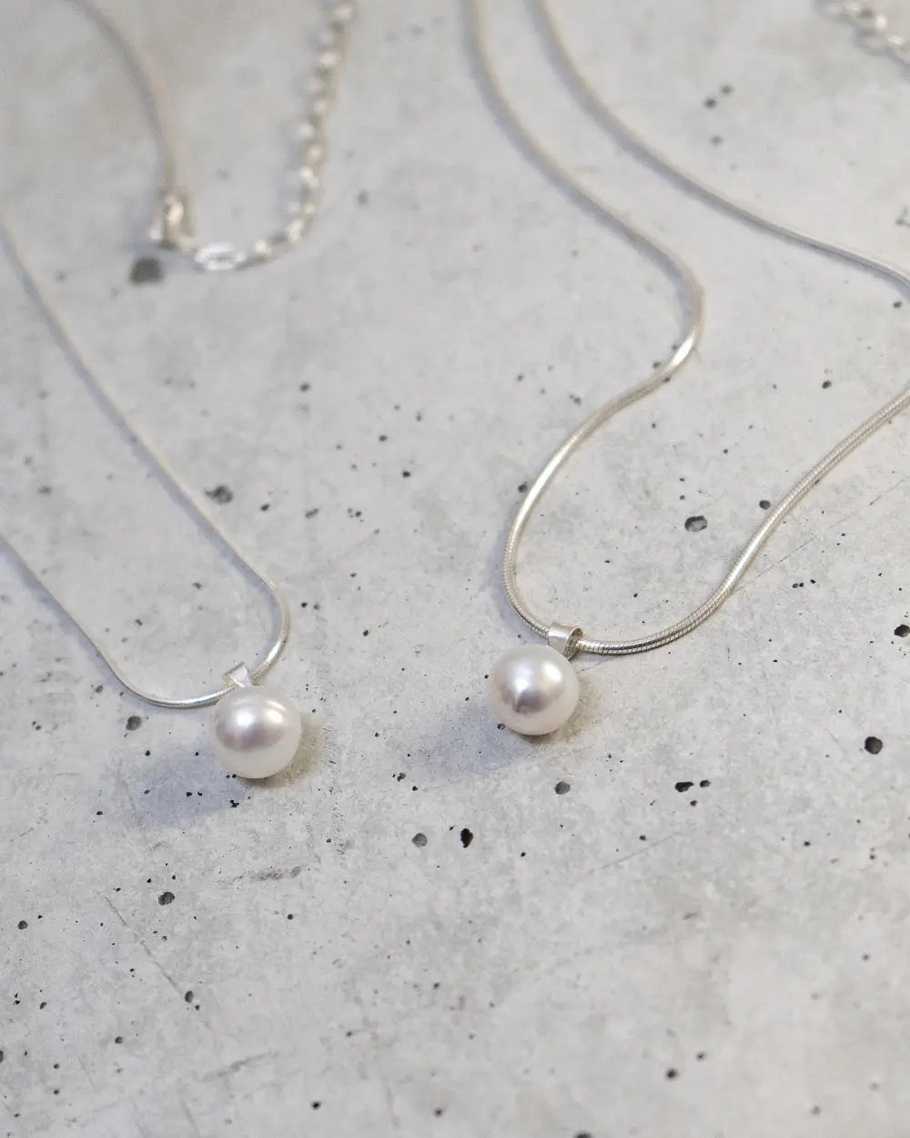 One TOP Pearl Necklace snake SV-925 | HERGO