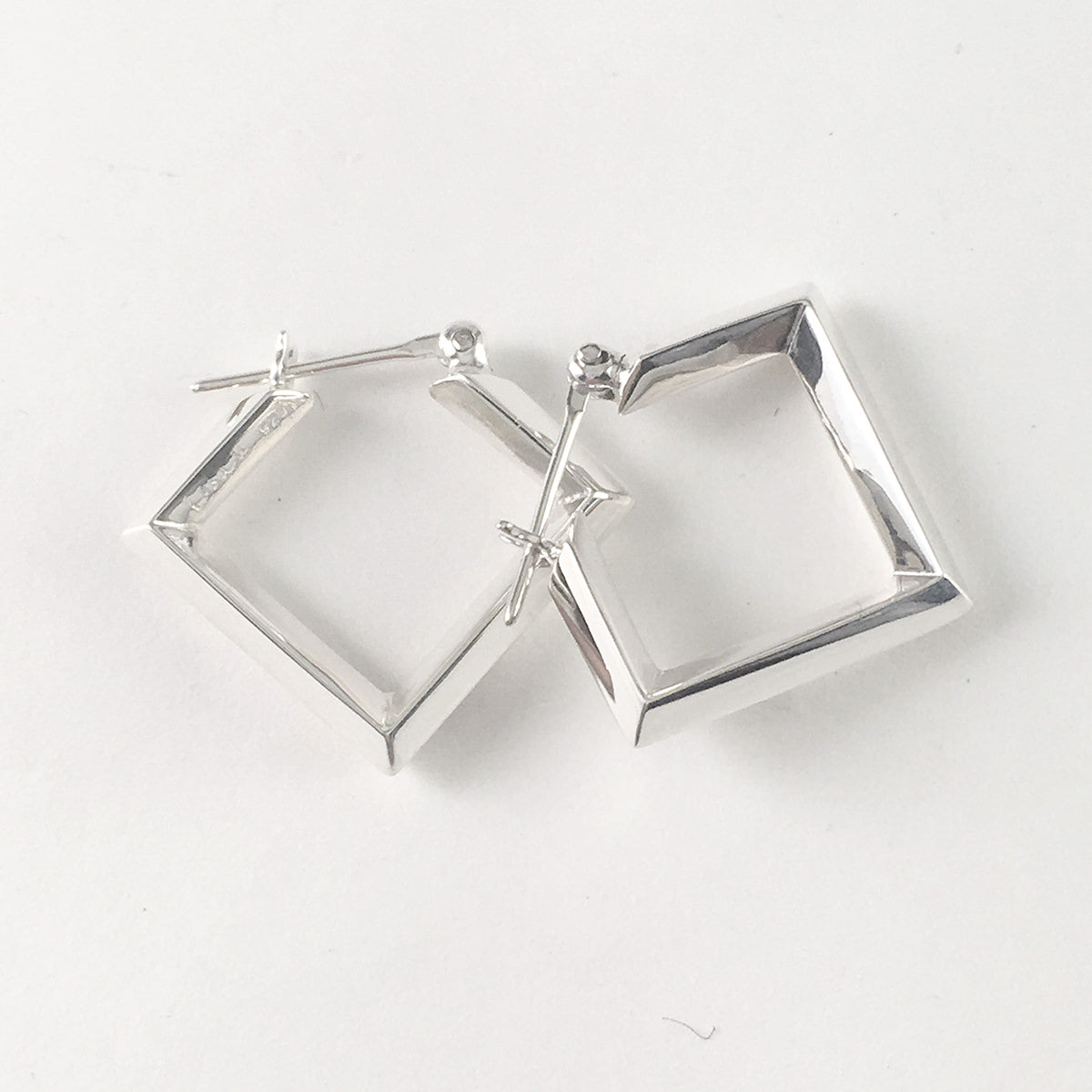 Square hoop pierce | Losau