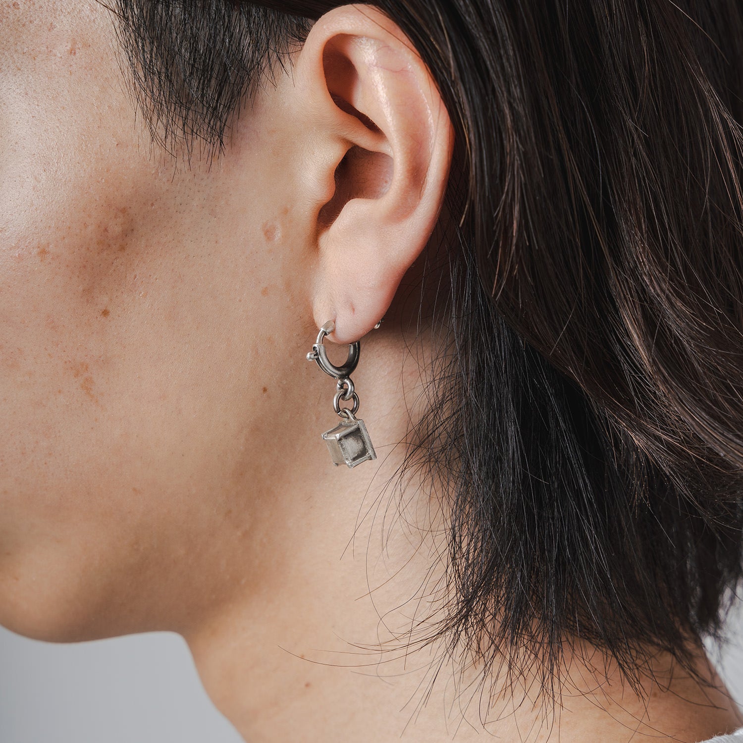 Square setting pierce | NARRATIVEPLATOON