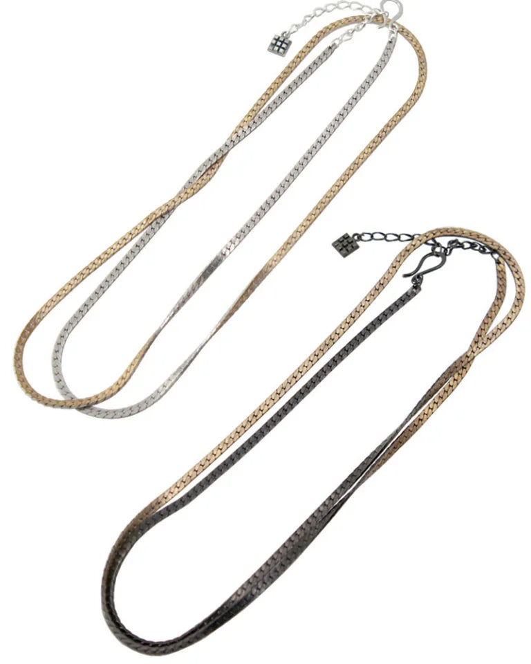 Double-dealer necklace | NARRATIVEPLATOON