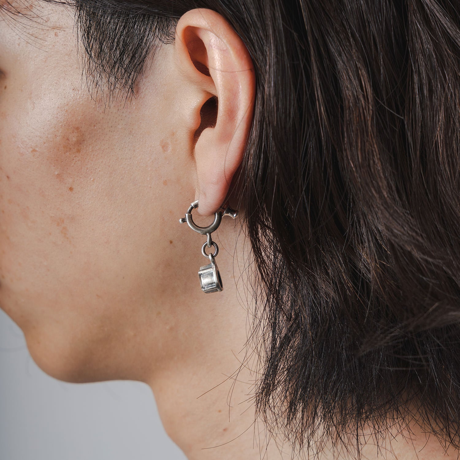 teardrop setting pierce | NARRATIVEPLATOON