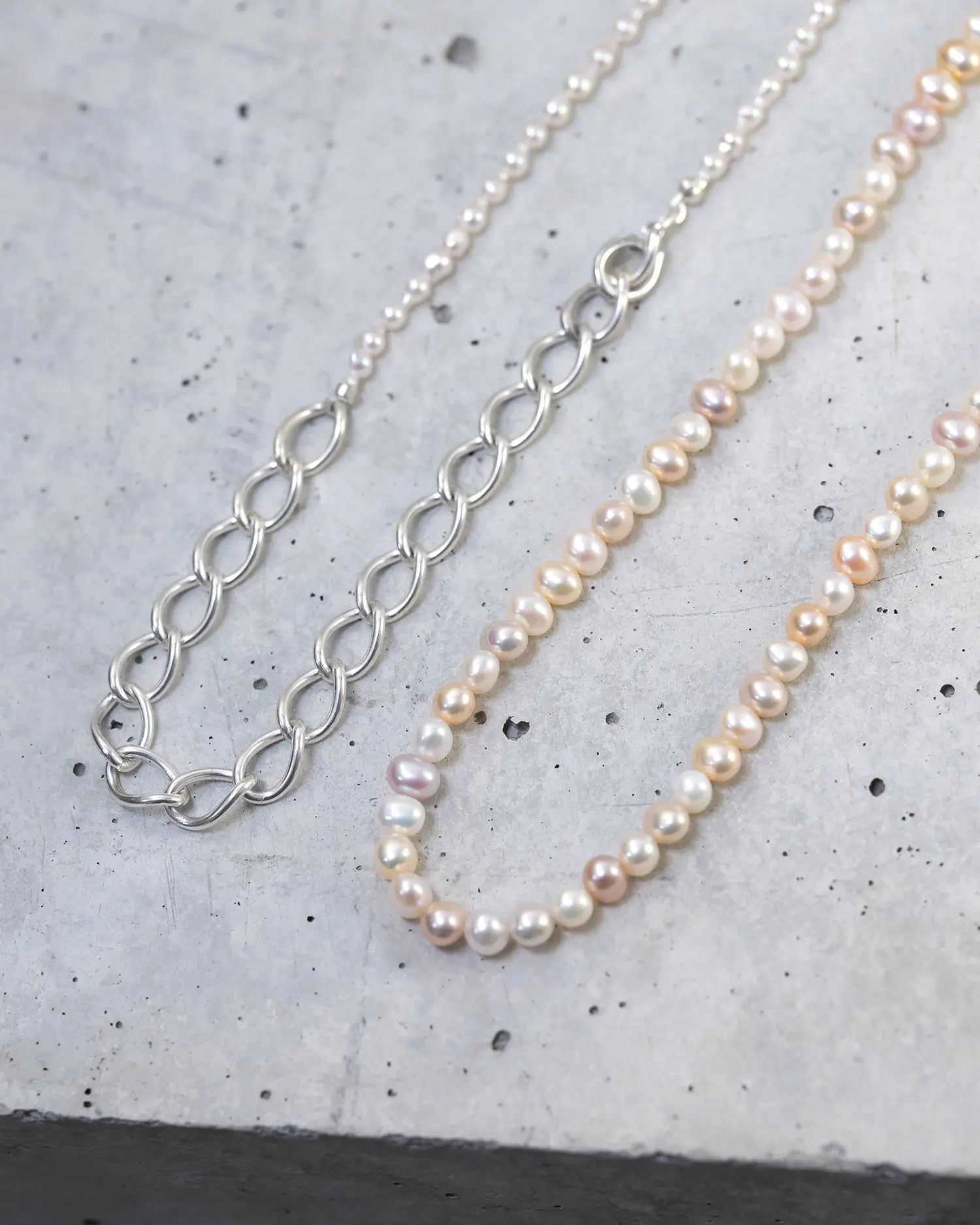 Multi Color Pearl Fence Chain Necklace | HERGO