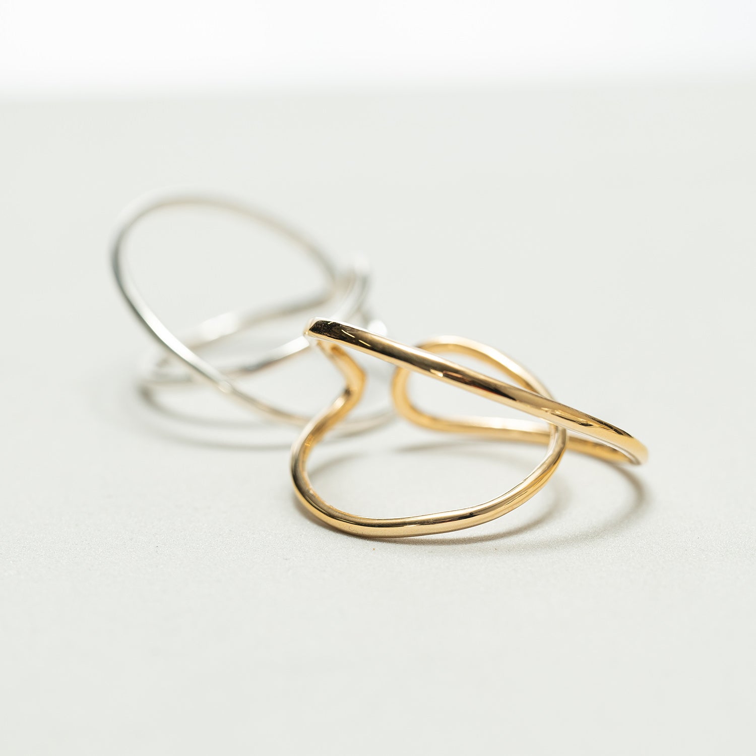 Cross earcuff | Losau