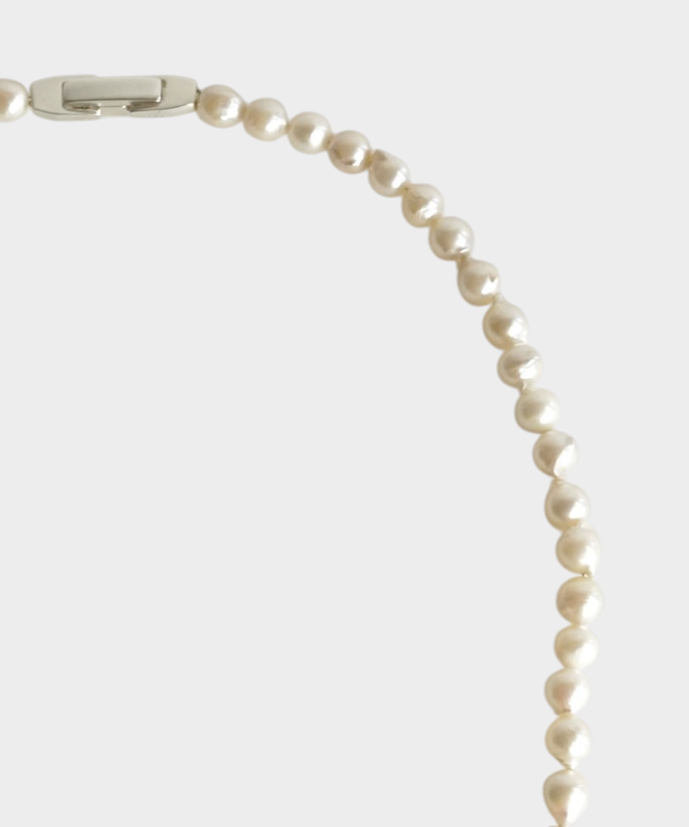 ROLE STOREのバロックアコヤ真珠を使用したホワイトパールショートネックレス、シルバー925留め具付き