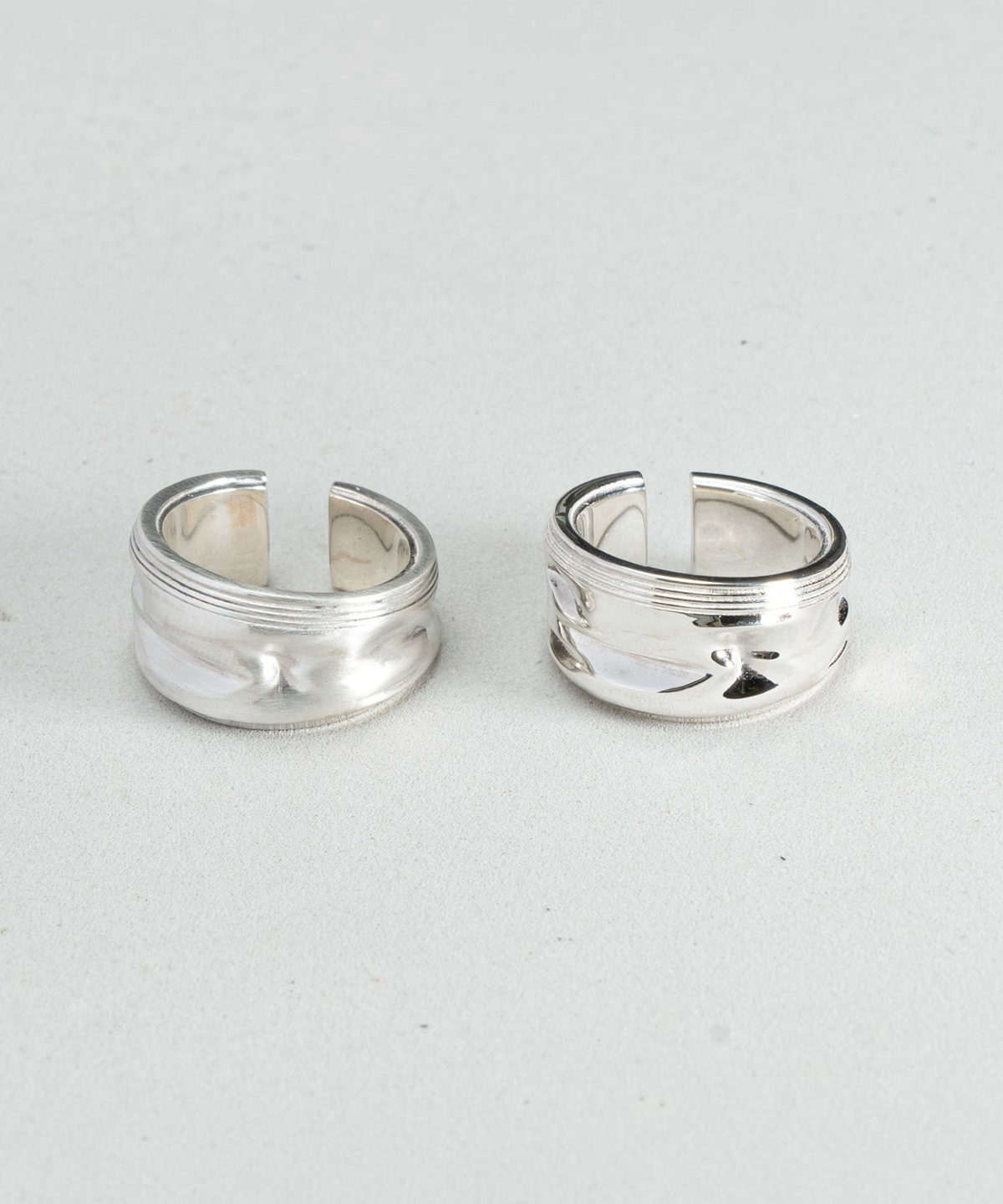ROLE STOREのNARRATIVEPLATOON製AKI-CAN RING。潰れた空き缶を模したシルバー925製の個性的なデザインリング。